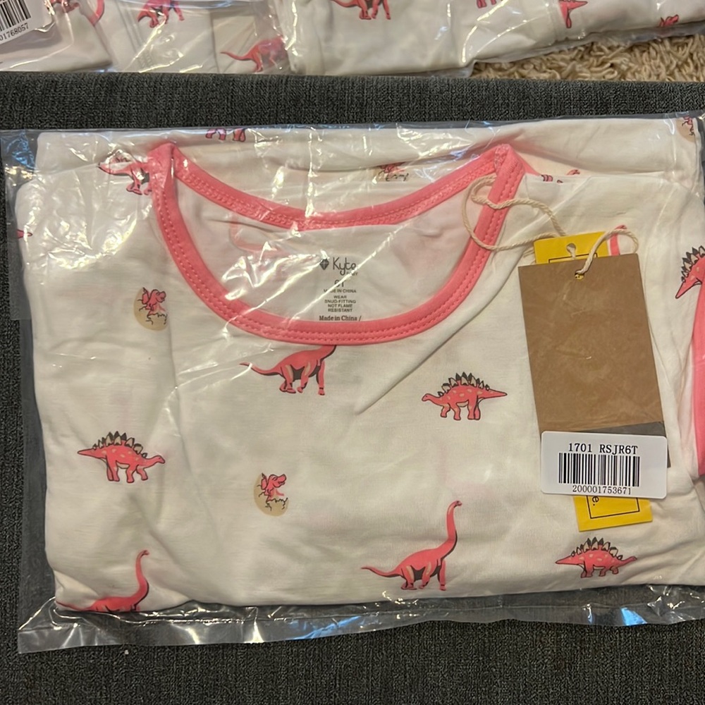 Kyte baby Rose Jurassic, NIB limited Edition 6T Toddler pj, 2pcs